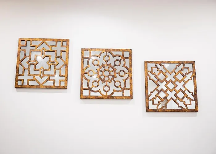 Regina * Bradford (West Yorkshire)