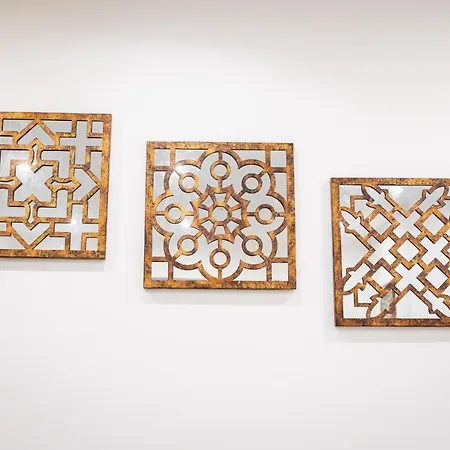 Regina * Bradford (West Yorkshire)